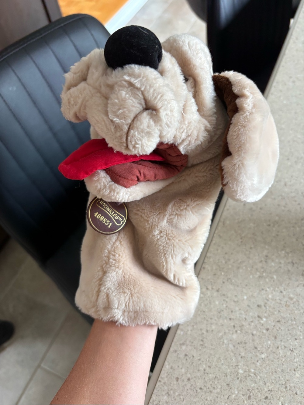Vintage 1984 wrinkles Plush Beige Dog Puppet